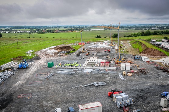 Pose du premier boulon du silo UCAL à Varennes sur Allier - Crédit Photo : Prod 03